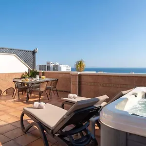 https://stunning-penthouse-in-the-centre-of-nerja.hotelsinnerja.org